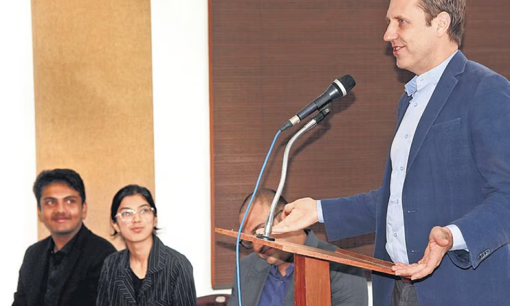 Models of the diplomatic order